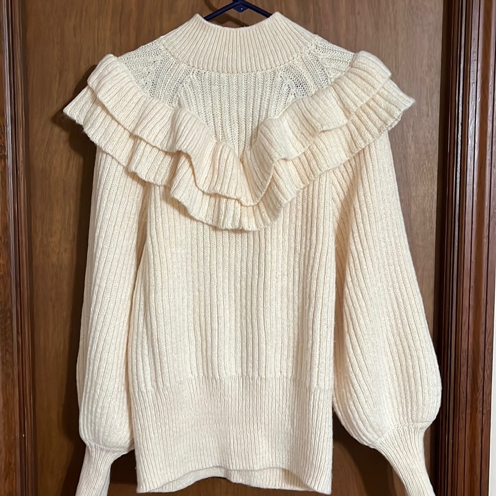 H&M ruffled sweater size medium fits size large